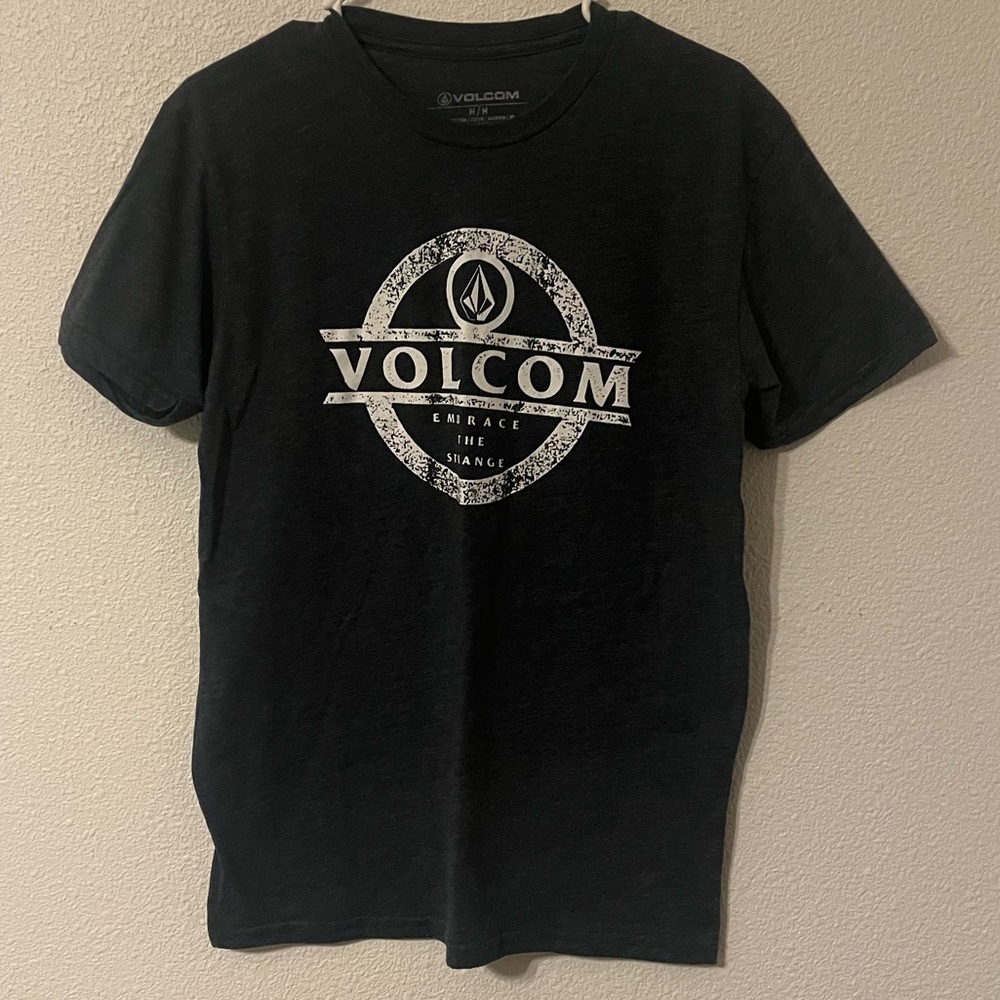 Volcom tshirt